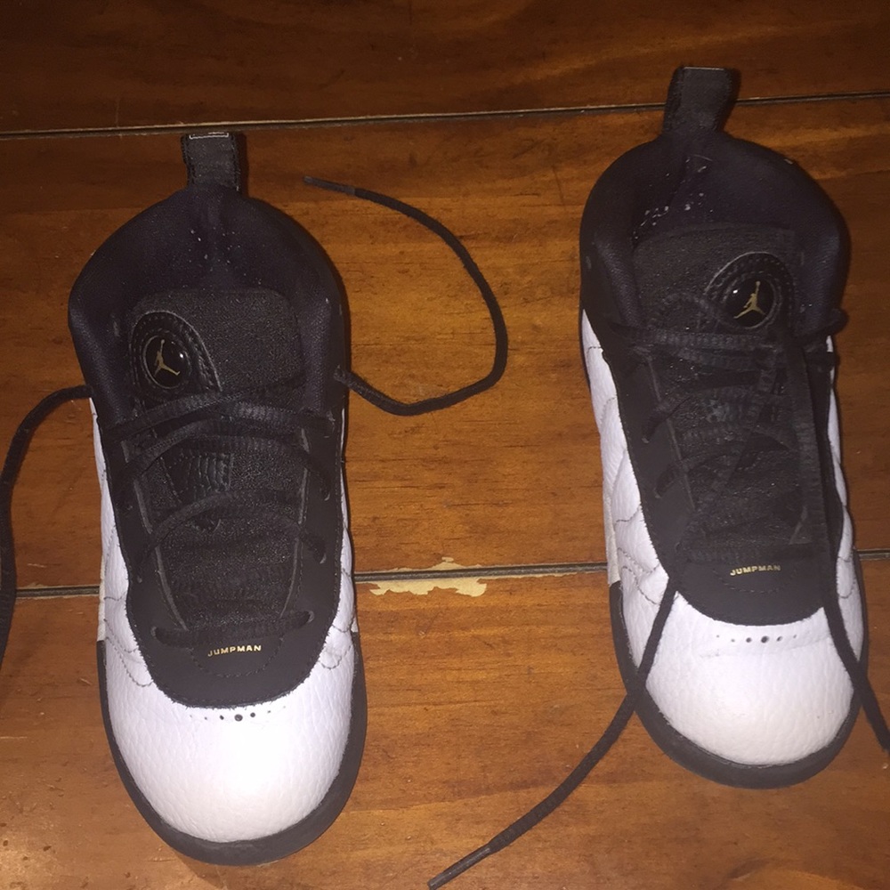 Kids Jordan’s size 10c